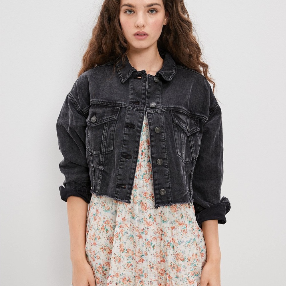 ✨ AE American eagle cropped dark black denim jean jacket layering stretch